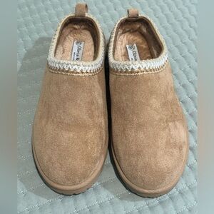 Olivia & Kate Slip-On Shoes. Super soft. Worn once!  Size women’s 8.5